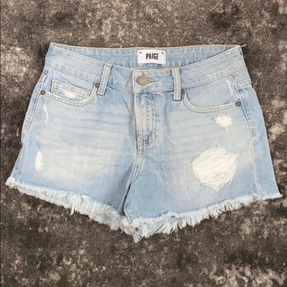 Like new Paige Daryn light wash jean short